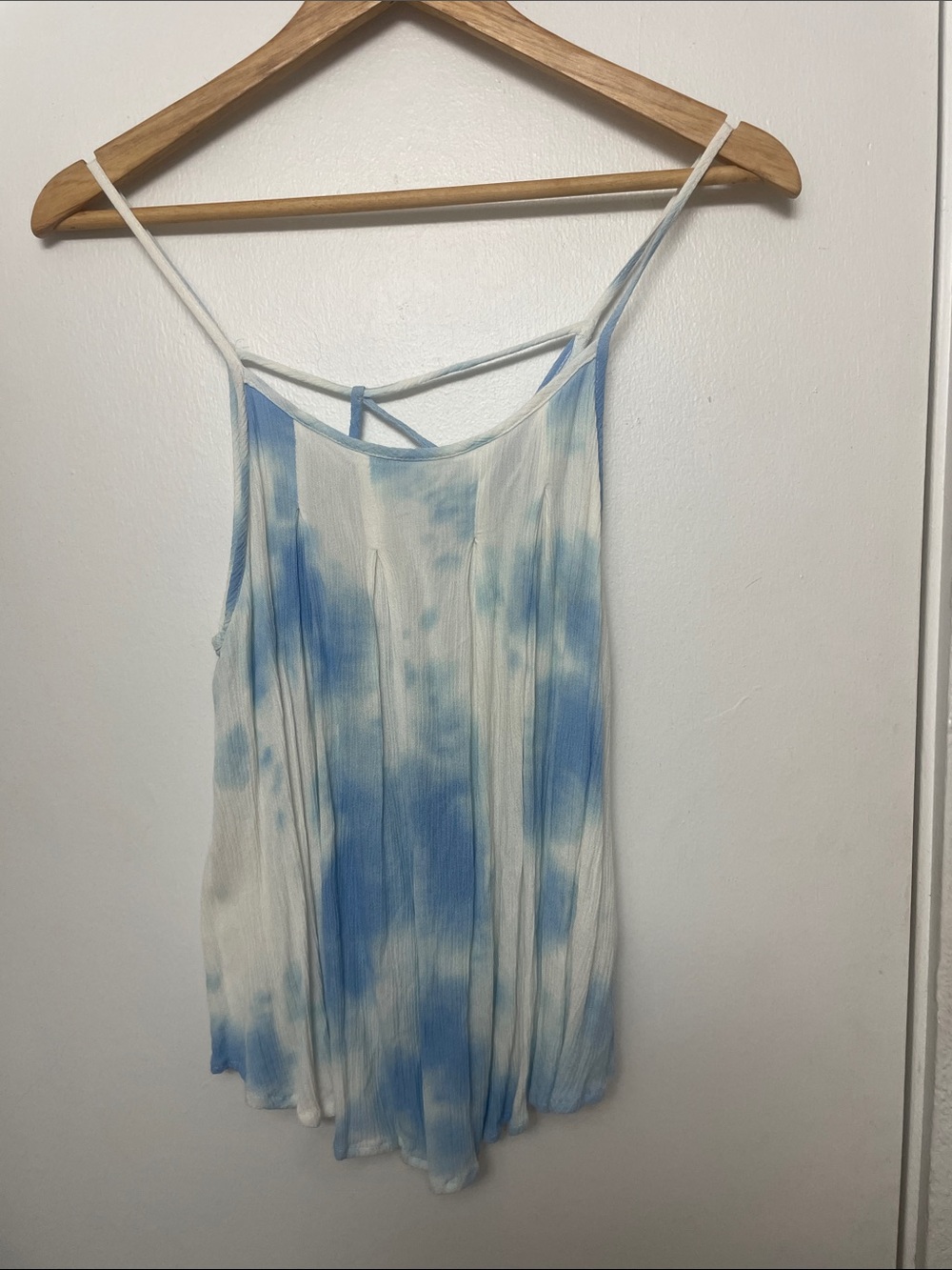 Women's Blue & White Tie-Dye Spaghetti Strap Flowy Cami